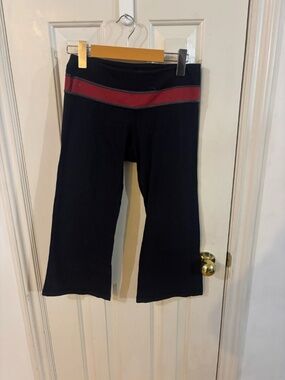 Lululemon fit flare cropped / capris athletic pants * accepting offers